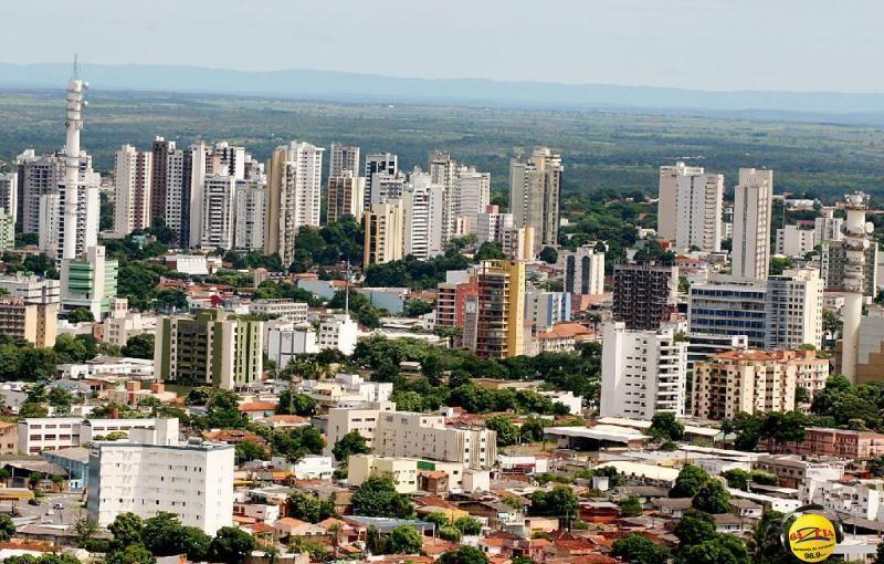 A forte onda de calor, com temperaturas 5º acima da média, deve durar pelo menos mais cinco dias.