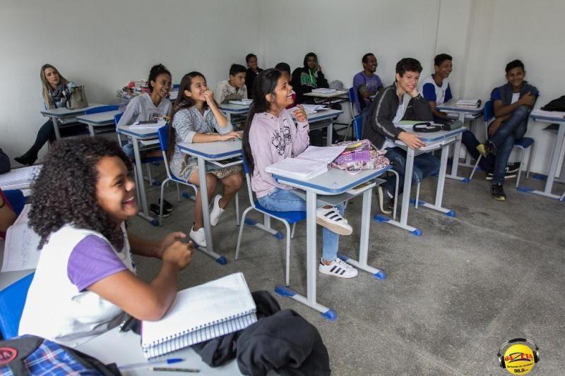 Mais de 360 escolas estaduais estão em aula. 